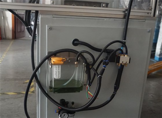 鋁合金型材切割機(jī)潤滑系統(tǒng)